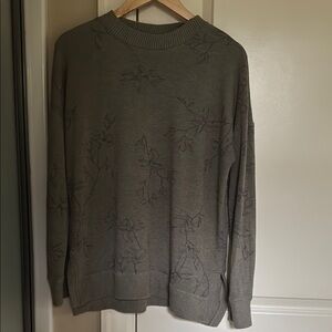 Women’s Sweater with side slits